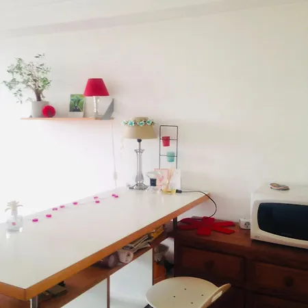 Amazing Eiffel Views At Cool Area Apartament