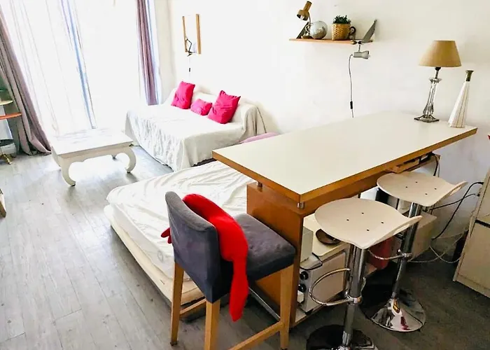 Amazing Eiffel Views At Cool Area Apartman *